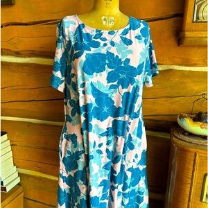 Springy knee length Dress